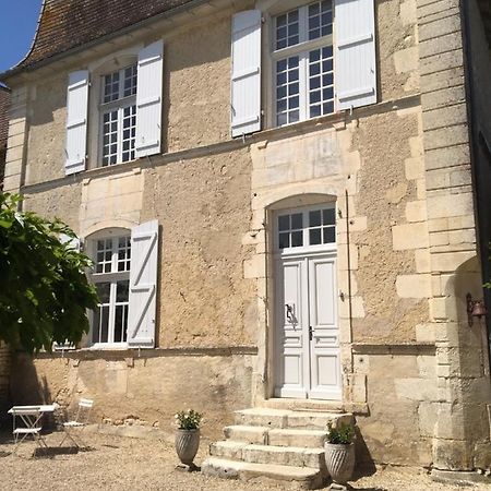 Rouillac  Le Petit Logis Bed & Breakfast エクステリア 写真